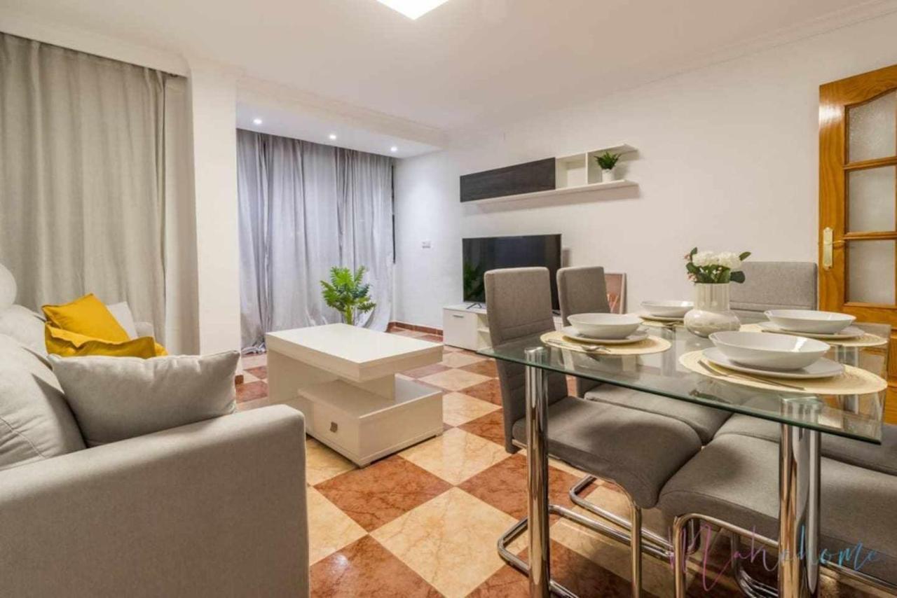 Suite Con Jacuzzi En El Centro Vistas Y Garaje Уэльва Экстерьер фото
