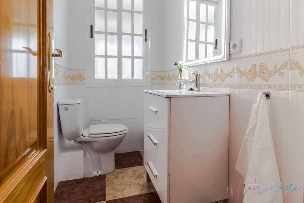 Suite Con Jacuzzi En El Centro Vistas Y Garaje Уэльва Экстерьер фото